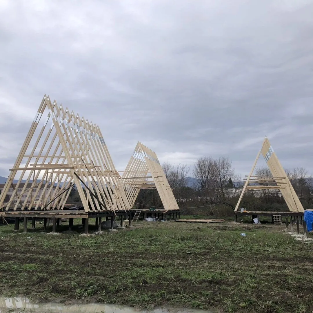 Tamamlanmış gerçek A-frame kabin